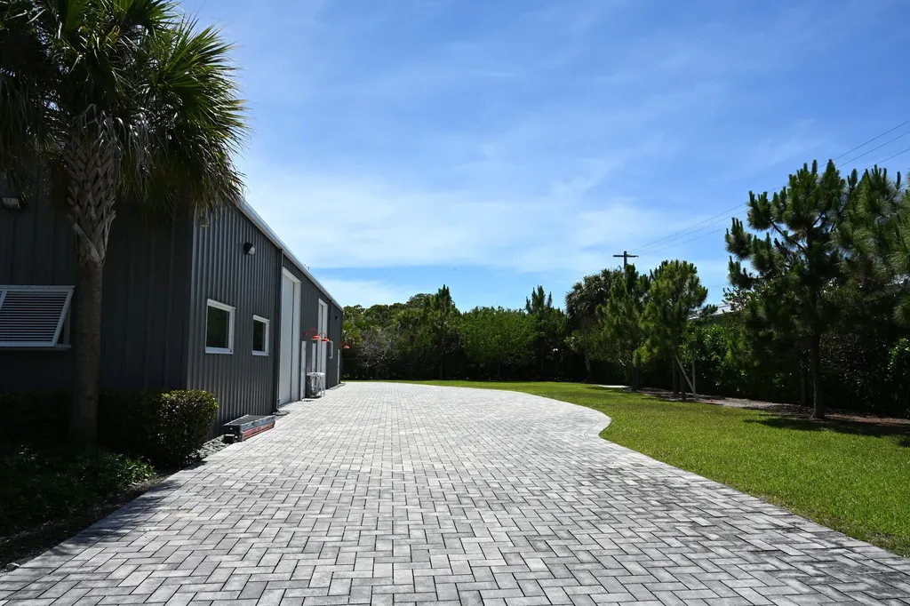 11950 SE Shell Avenue Hobe Sound FL 33455