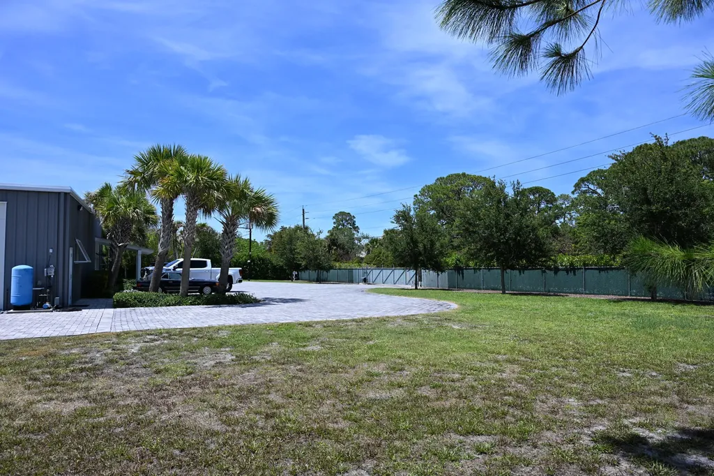 11950 SE Shell Avenue Hobe Sound FL 33455