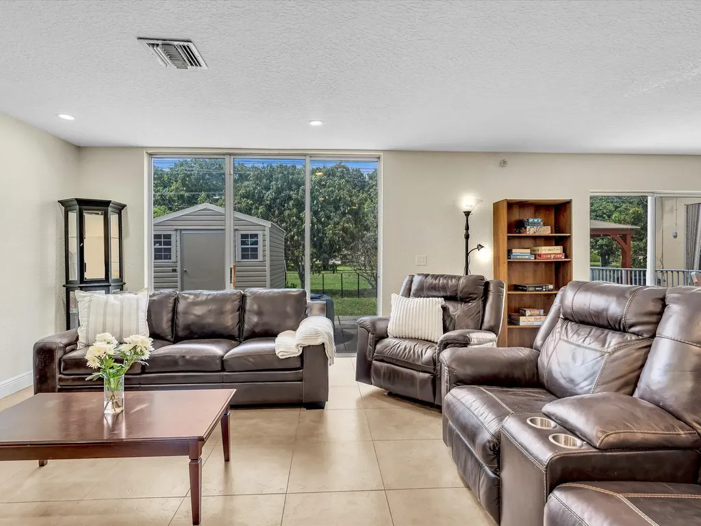10909 NW 46th Drive Coral Springs FL 33076