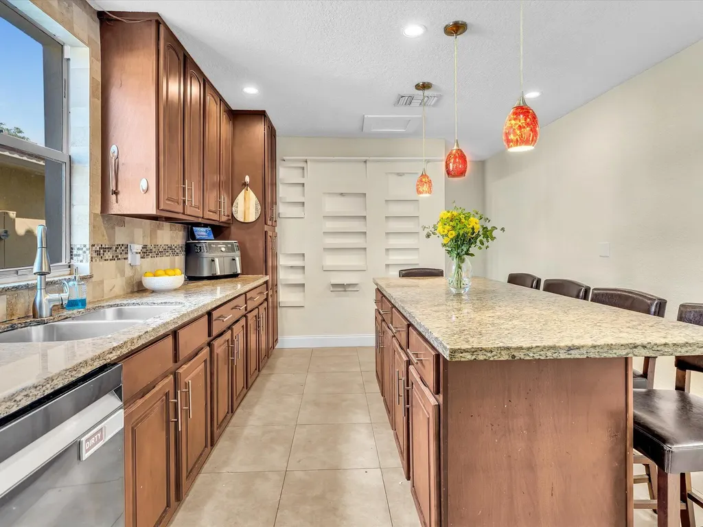 10909 NW 46th Drive Coral Springs FL 33076