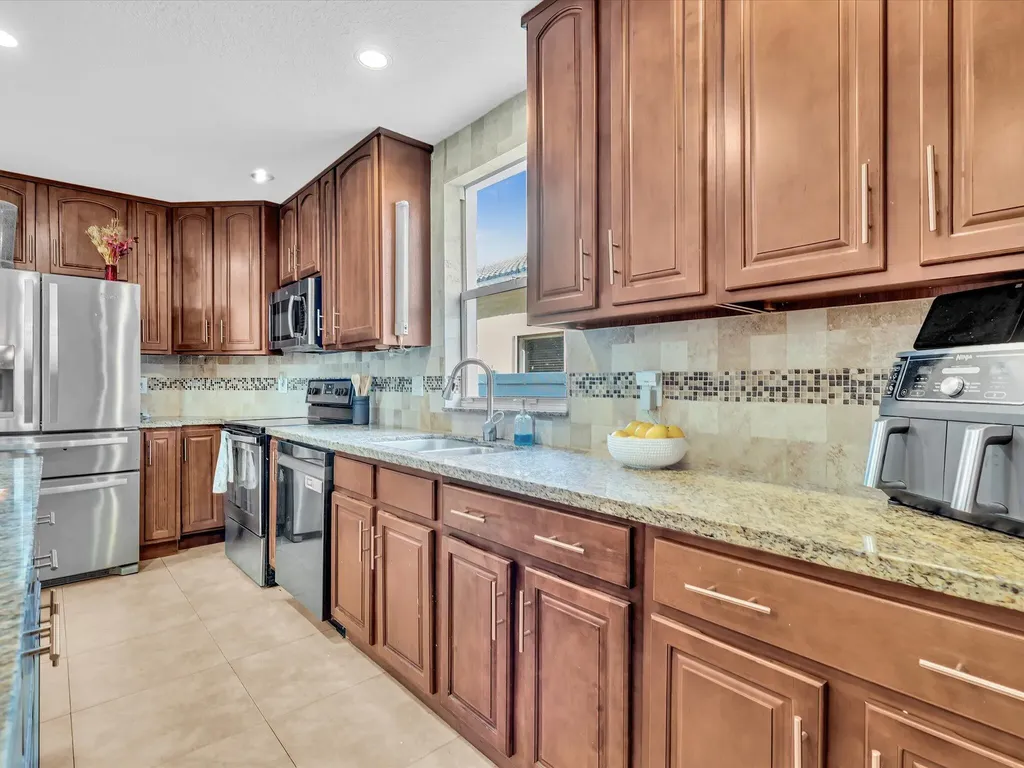 10909 NW 46th Drive Coral Springs FL 33076