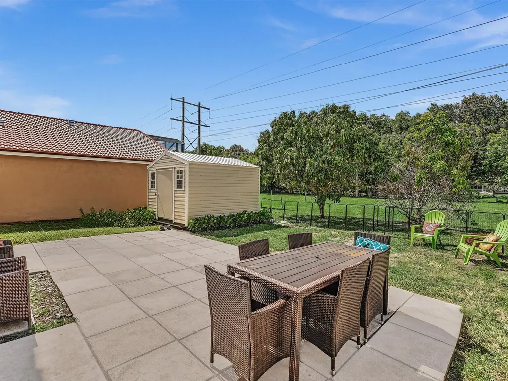 10909 NW 46th Drive Coral Springs FL 33076