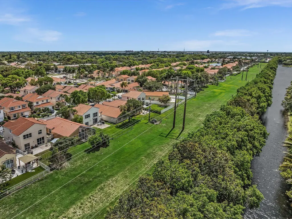 10909 NW 46th Drive Coral Springs FL 33076