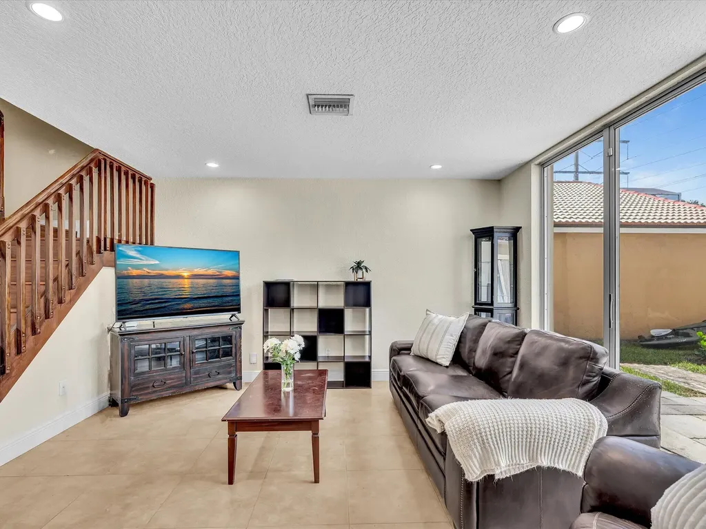 10909 NW 46th Drive Coral Springs FL 33076