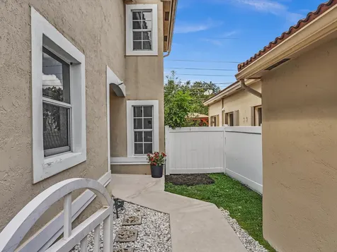 10909 NW 46th Drive Coral Springs FL 33076