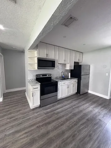 6760 Park Street Hollywood FL 33024