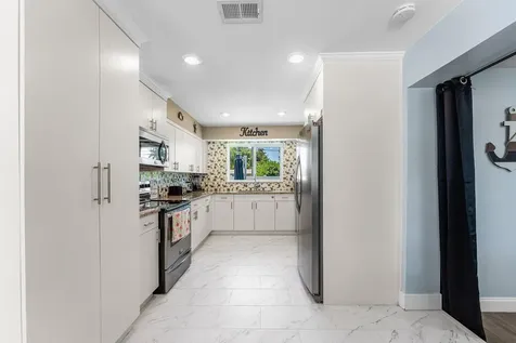 214 SE 5th Street Dania Beach FL 33004