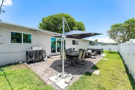 214 SE 5th Street Dania Beach FL 33004