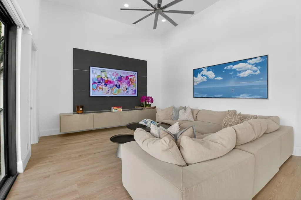 3954 NW 52nd Street Boca Raton FL 33496