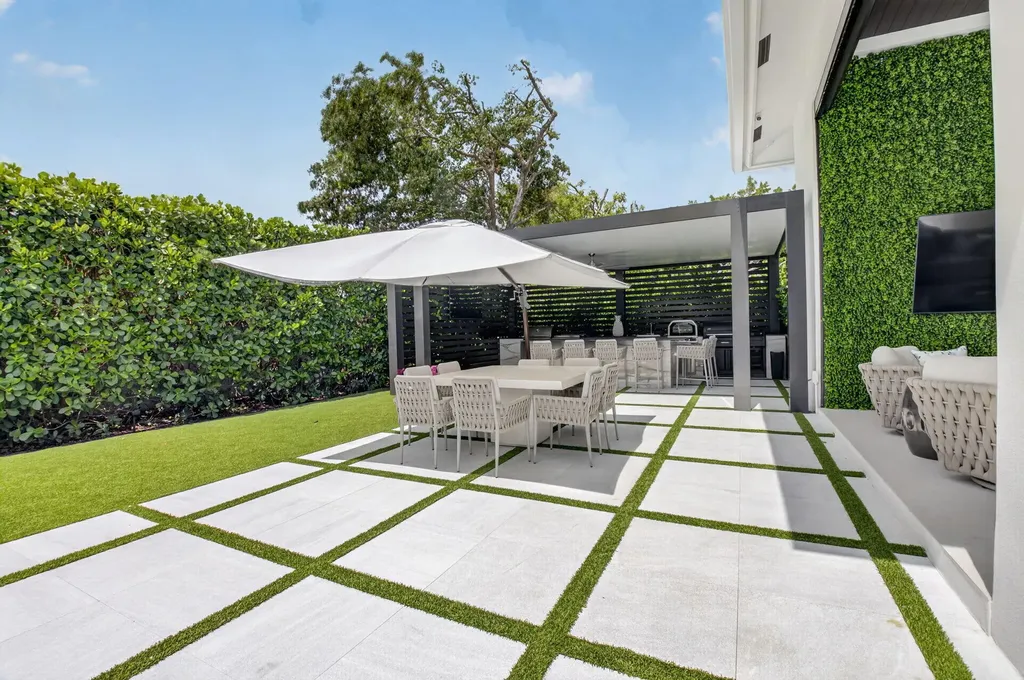 3954 NW 52nd Street Boca Raton FL 33496