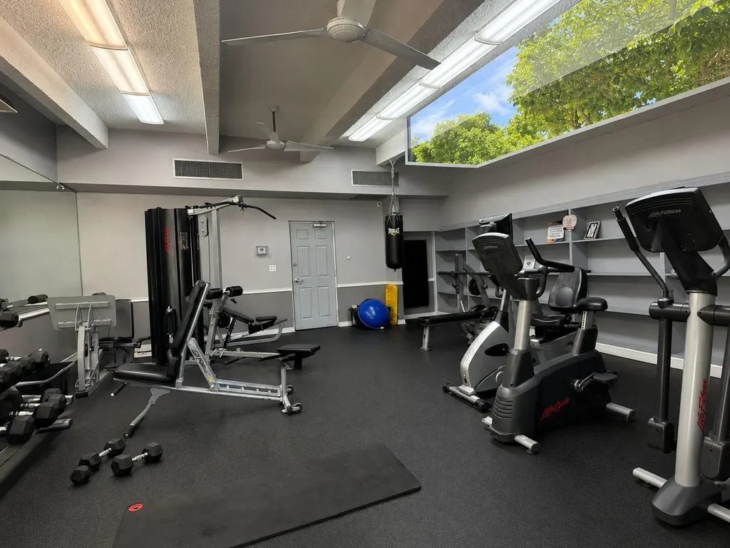 3101 N Country Club Drive Aventura FL 33180