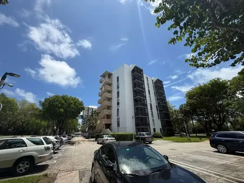 3101 N Country Club Drive Aventura FL 33180