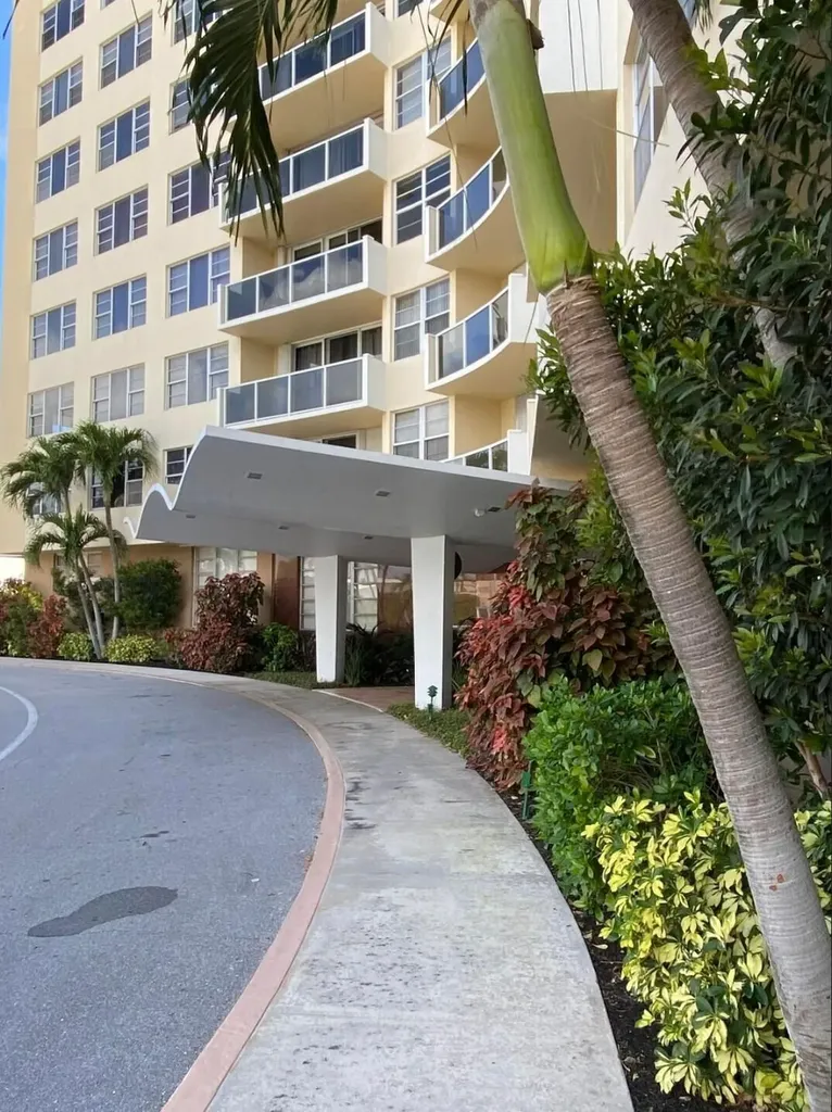 2800 N Flagler Drive West Palm Beach FL 33407