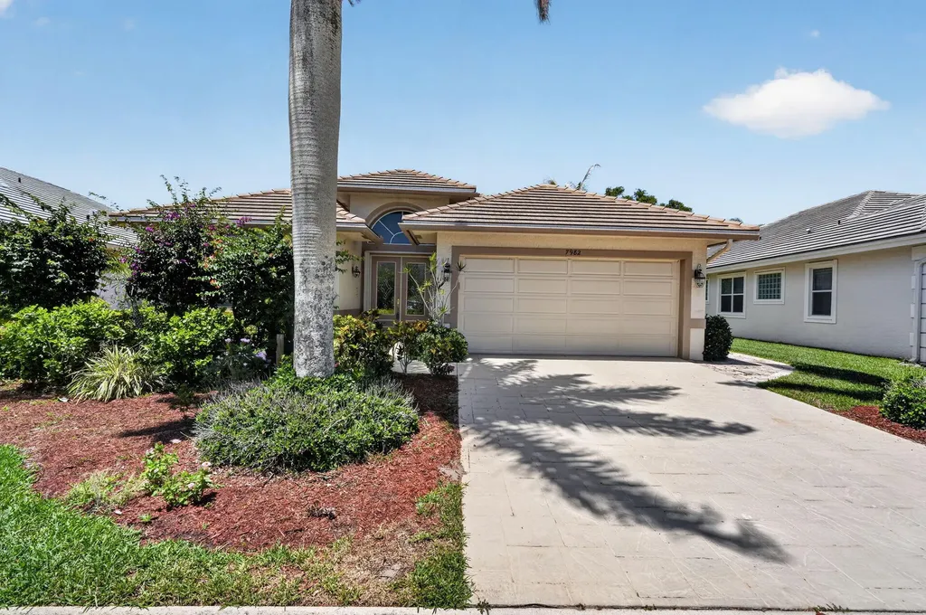 7982 SE Hempstead Circle Hobe Sound FL 33455