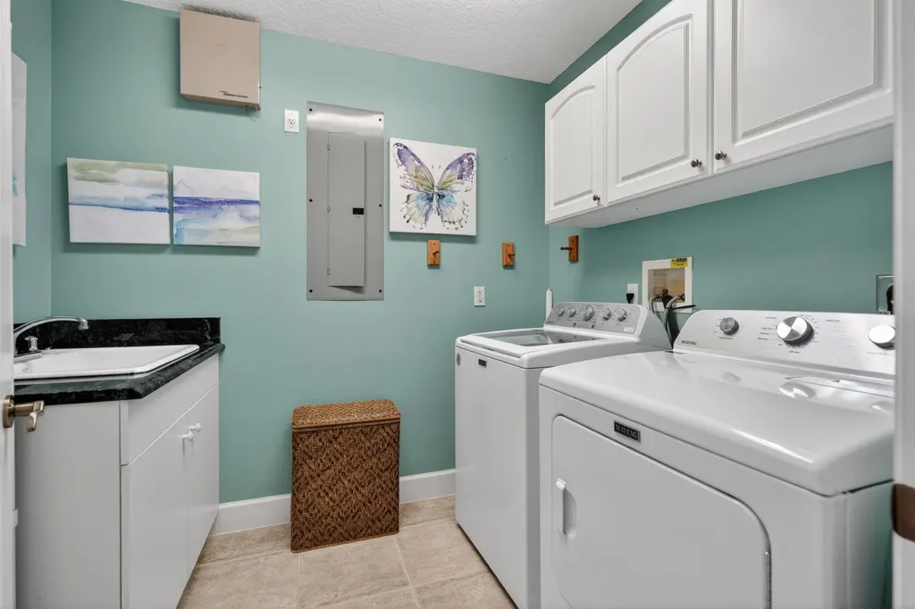 7982 SE Hempstead Circle Hobe Sound FL 33455