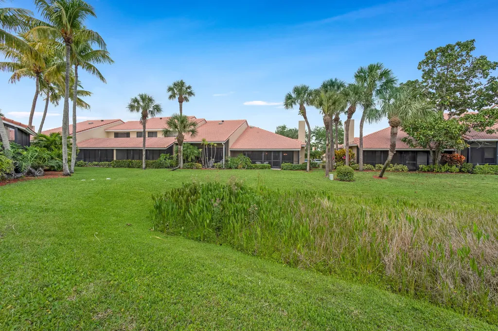 135 Old Meadow Way Palm Beach Gardens FL 33418