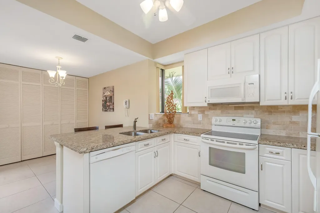 135 Old Meadow Way Palm Beach Gardens FL 33418