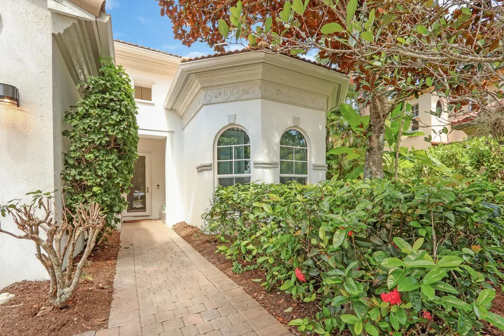 1726 Nature Court Palm Beach Gardens FL 33410