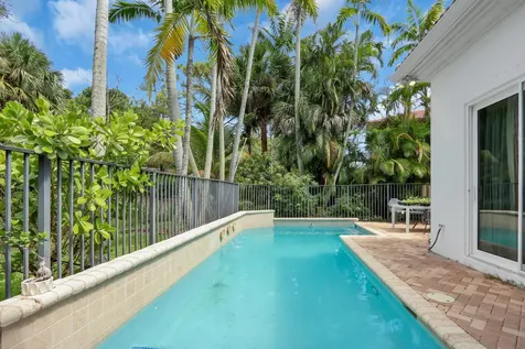 1726 Nature Court Palm Beach Gardens FL 33410