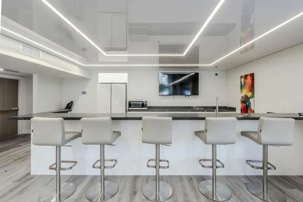 340 Sunset Drive Fort Lauderdale FL 33301