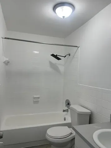 365 NE 125th Street North Miami FL 33161