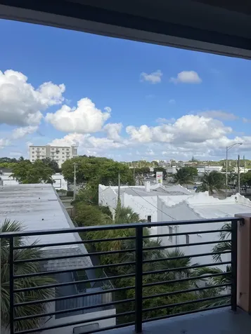 365 NE 125th Street North Miami FL 33161