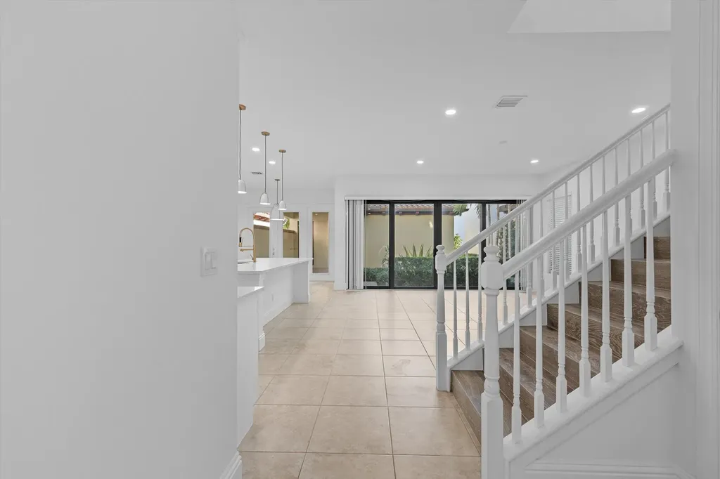 6020 Curie Place Palm Beach Gardens FL 33418