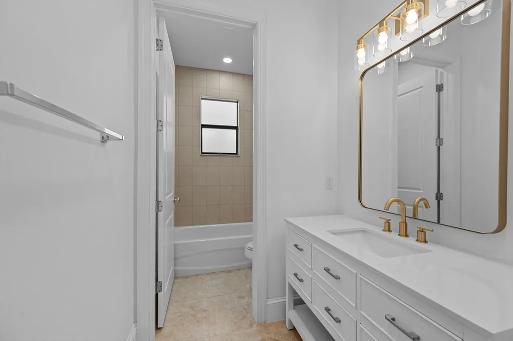 6020 Curie Place Palm Beach Gardens FL 33418
