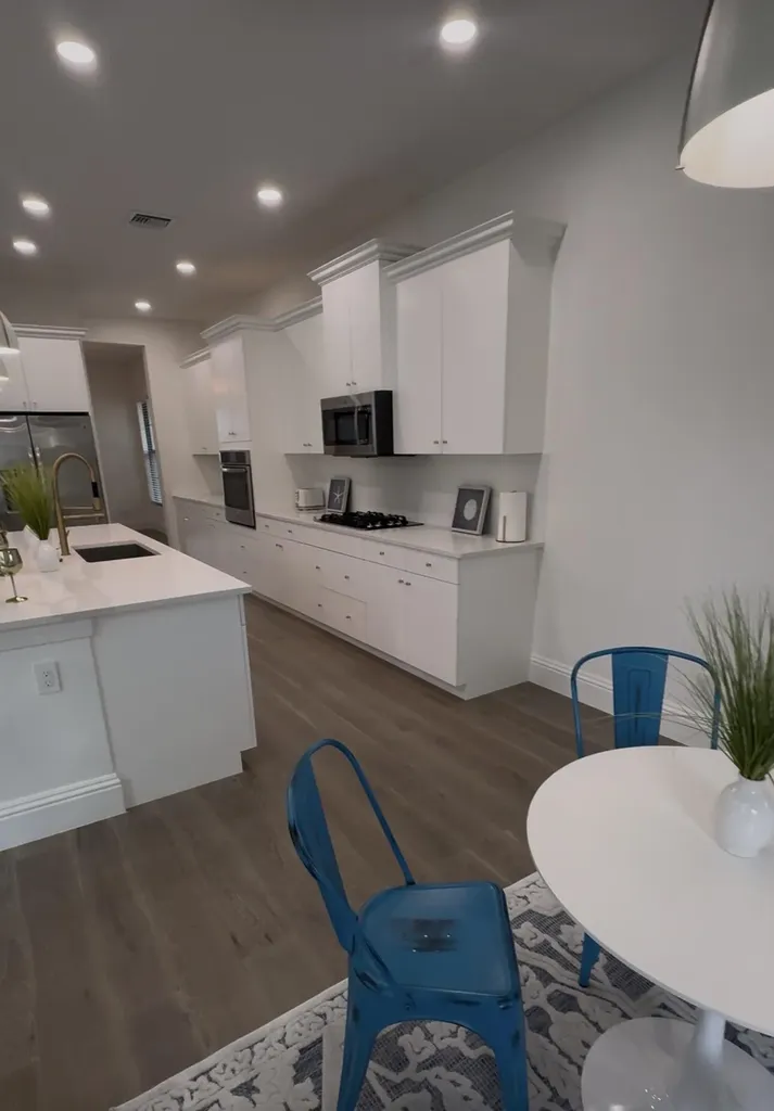 6020 Curie Place Palm Beach Gardens FL 33418