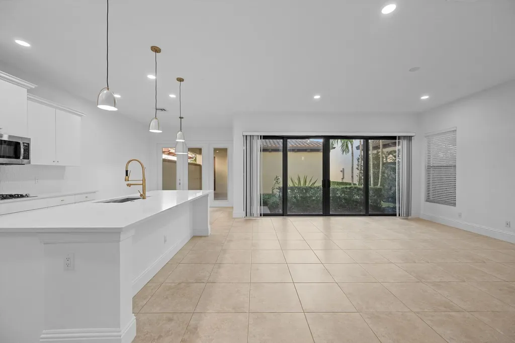 6020 Curie Place Palm Beach Gardens FL 33418