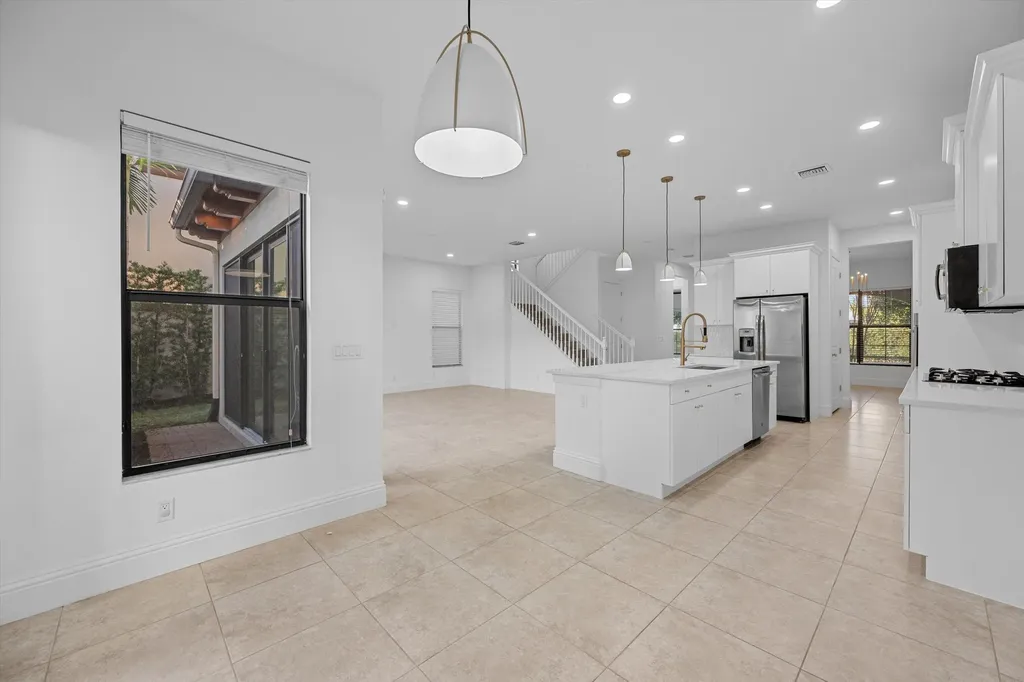 6020 Curie Place Palm Beach Gardens FL 33418