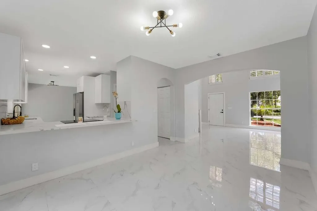 3740 Wilderness Way Coral Springs FL 33065