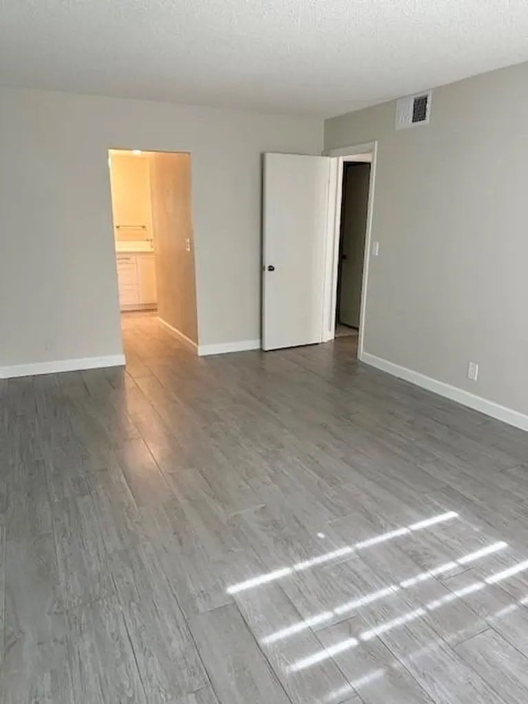 130 Cypress Club Drive Pompano Beach FL 33060