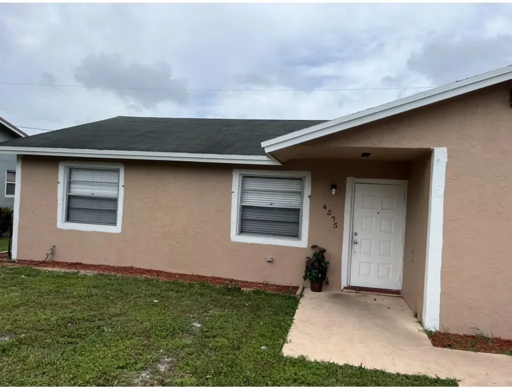 4575 Curtis Avenue Lake Worth FL 33463