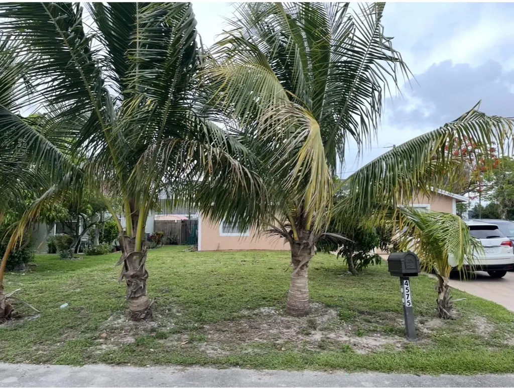 4575 Curtis Avenue Lake Worth FL 33463