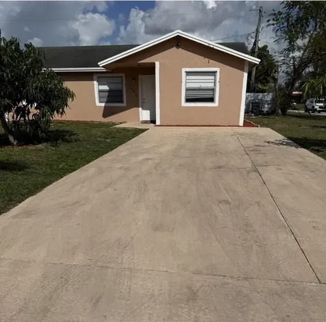 4575 Curtis Avenue Lake Worth FL 33463