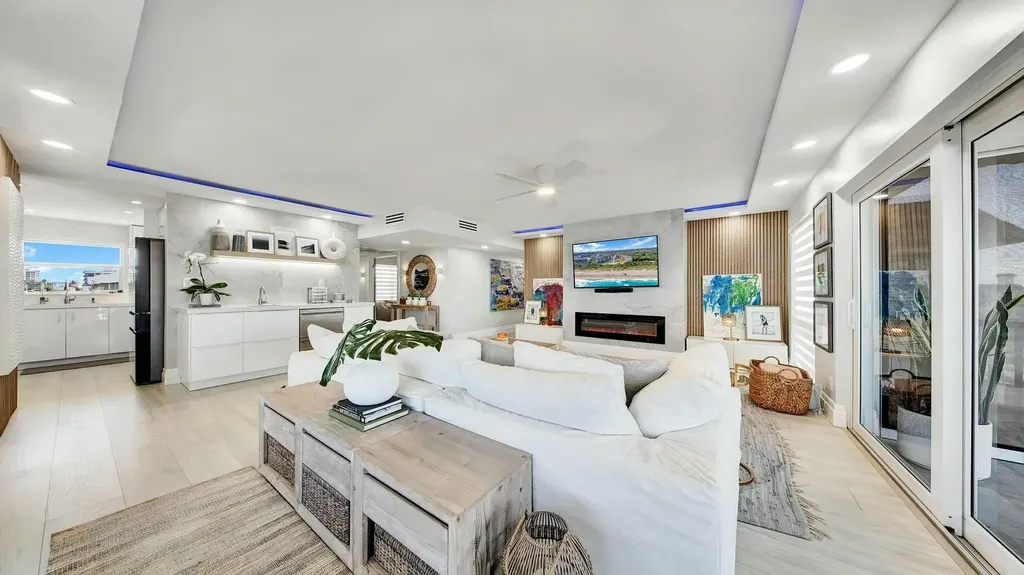 2871 N Ocean Boulevard N Boca Raton FL 33431