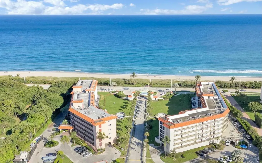 2871 N Ocean Boulevard N Boca Raton FL 33431