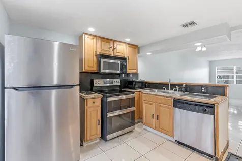 3777 NW 78th Avenue Davie FL 33024
