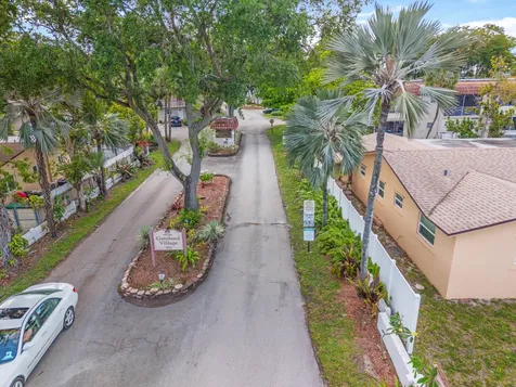 3777 NW 78th Avenue Davie FL 33024
