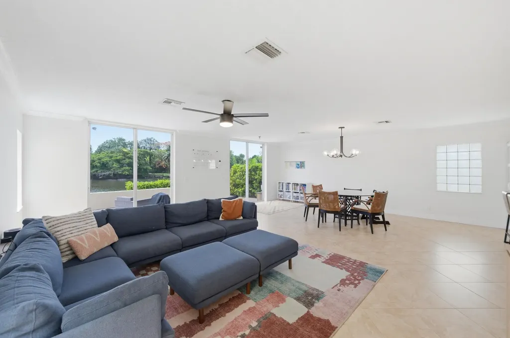 9768 NW 1st Manor Coral Springs FL 33071