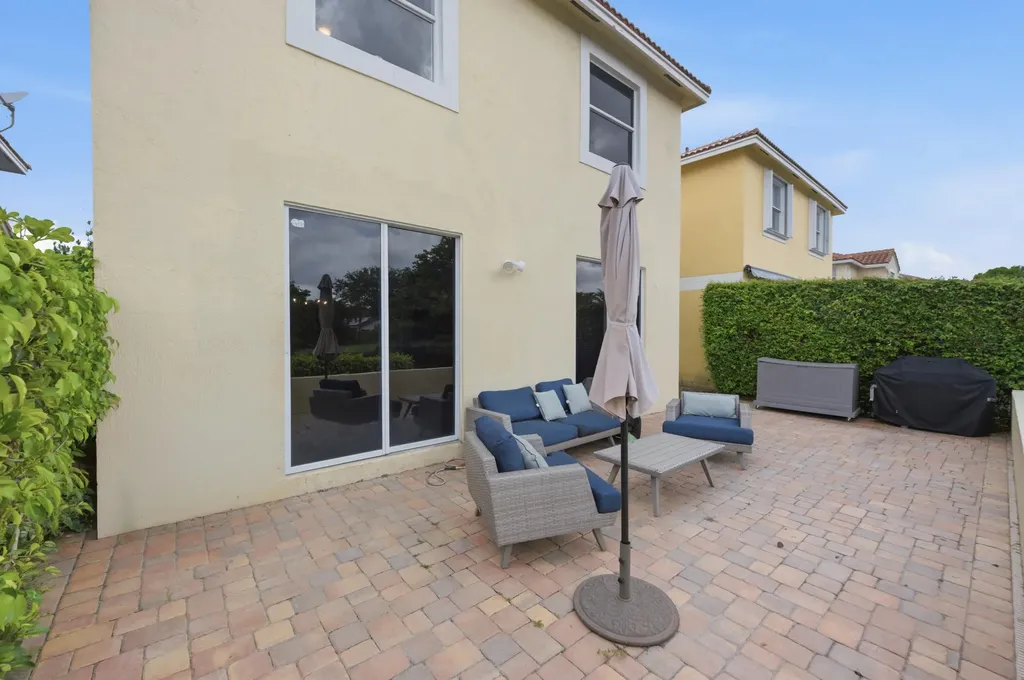 9768 NW 1st Manor Coral Springs FL 33071