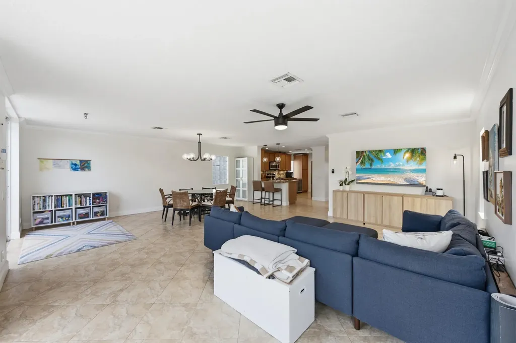 9768 NW 1st Manor Coral Springs FL 33071