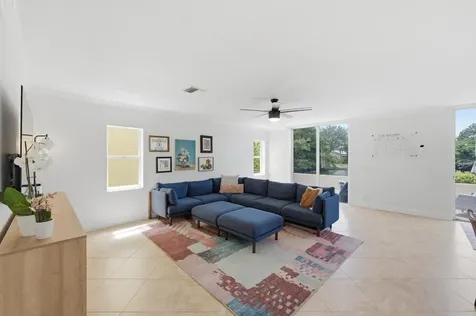 9768 NW 1st Manor Coral Springs FL 33071