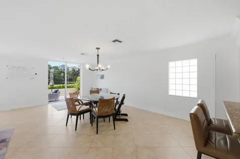 9768 NW 1st Manor Coral Springs FL 33071