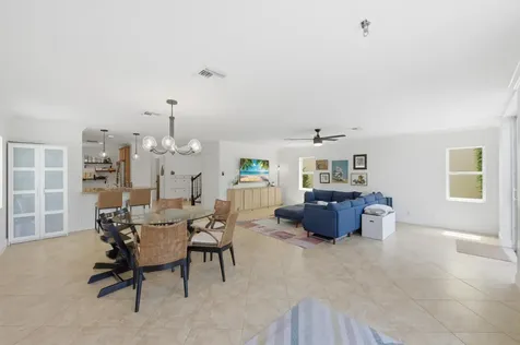 9768 NW 1st Manor Coral Springs FL 33071