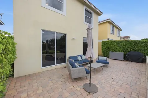 9768 NW 1st Manor Coral Springs FL 33071