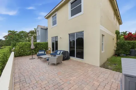 9768 NW 1st Manor Coral Springs FL 33071