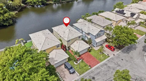 9768 NW 1st Manor Coral Springs FL 33071