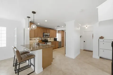 9768 NW 1st Manor Coral Springs FL 33071